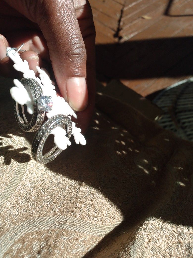 Size 8 Wedding Ring Set