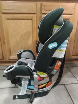 Graco 4Ever 4-in-1 Extend2Fit Convertible Car Seat Gotham Gray Thumbnail