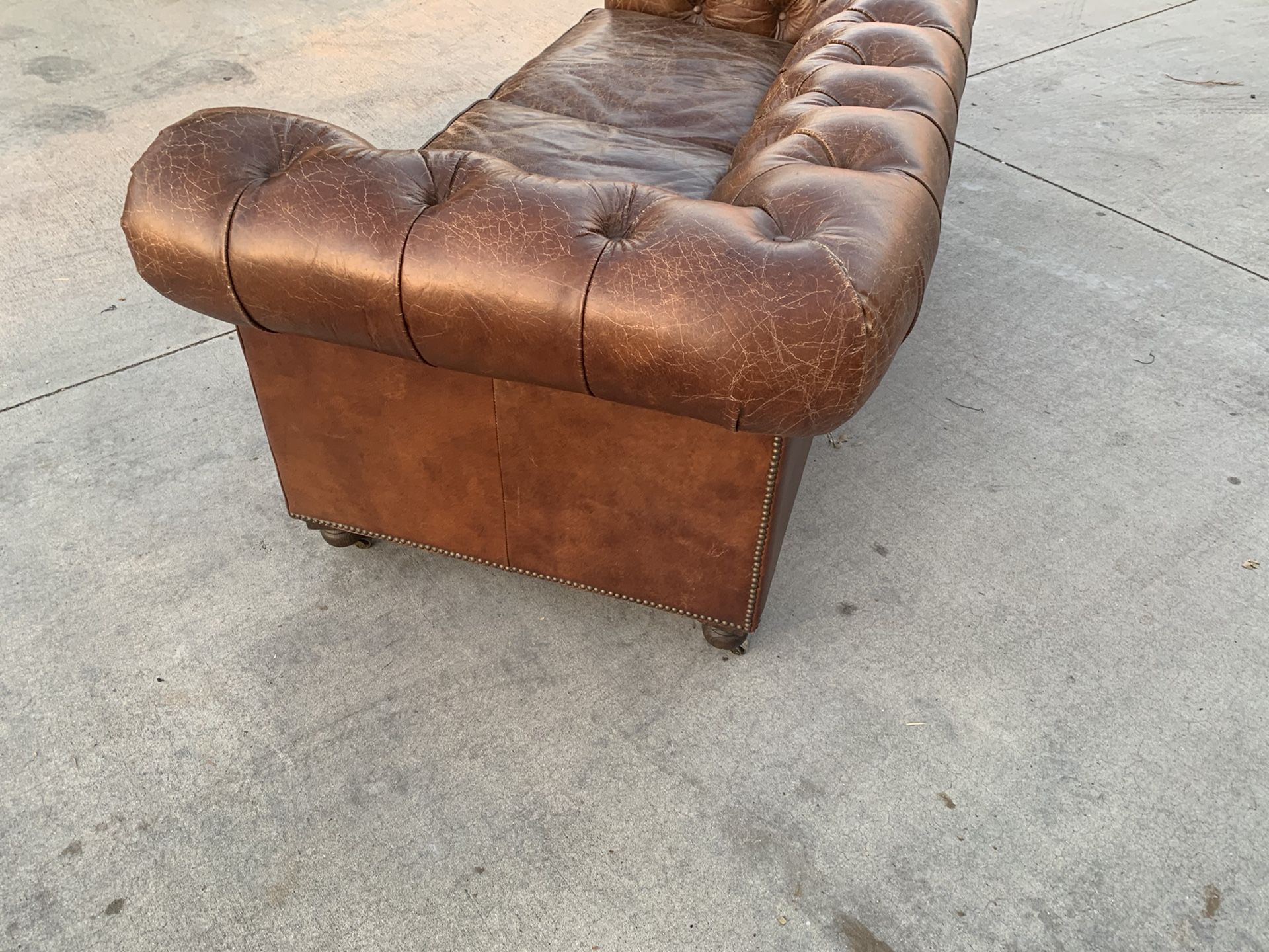 Restoration Hardware 7FT Kensington Chesterfield Vintage Cigar Leather Tufted Sofa Couch Seating