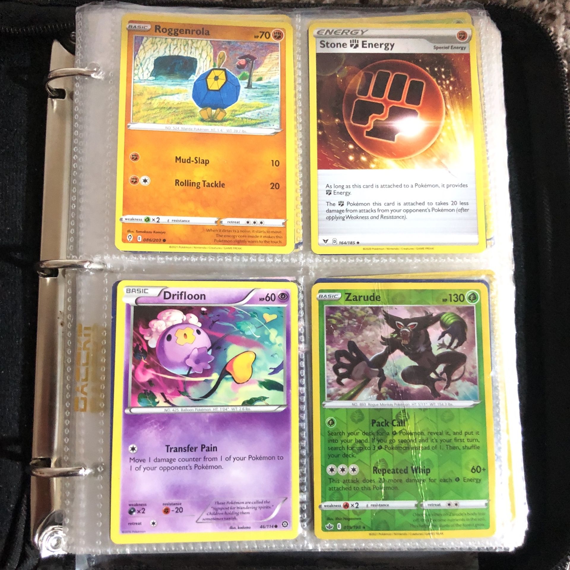 Pokémon Cards & Dacckit Card Binder