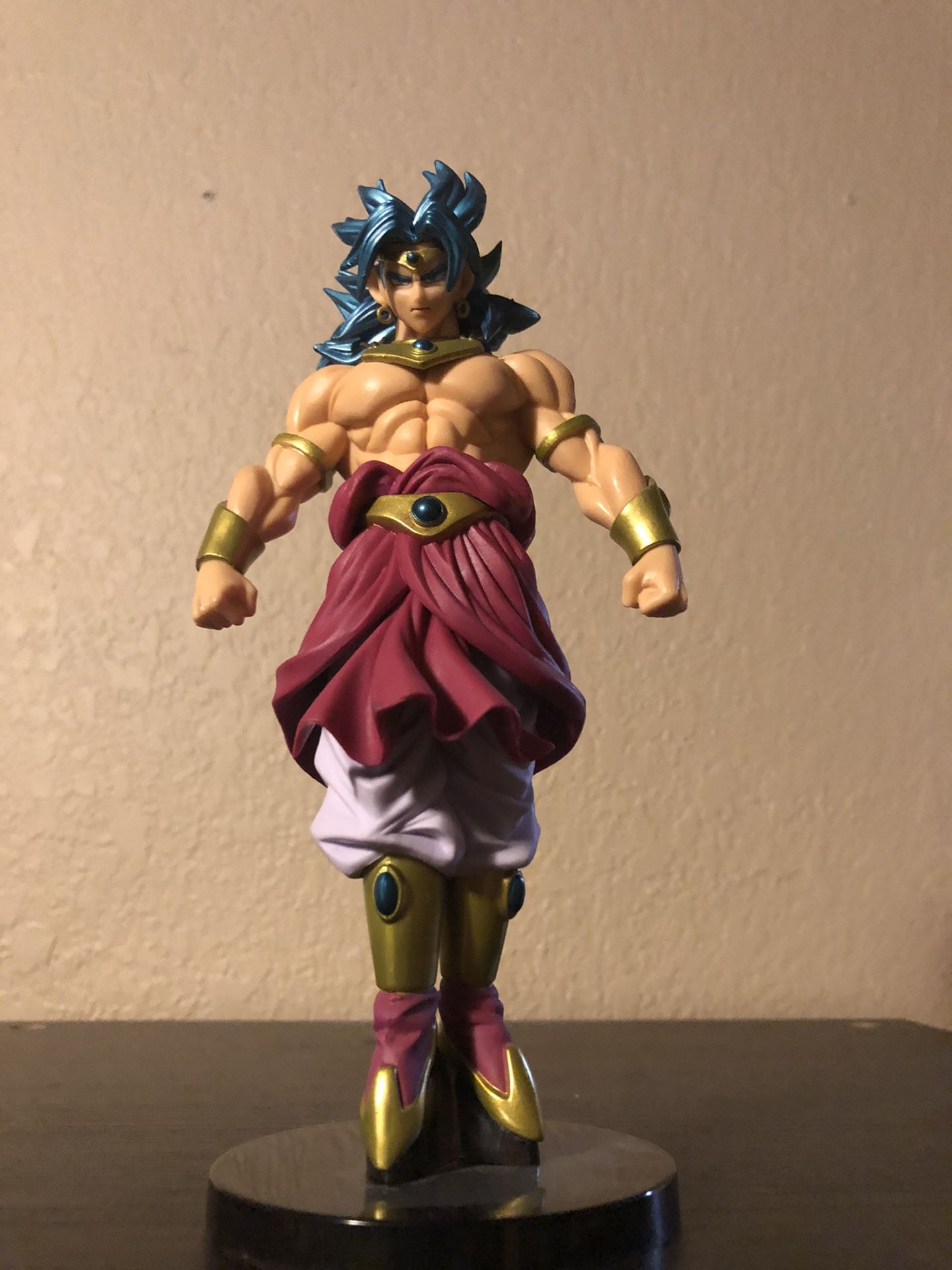DBZ Broly Statue