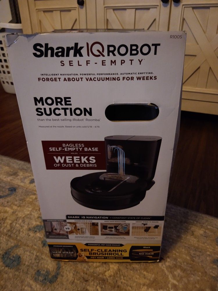 Shark IQ Robot Vacuum with Self-Empty Base, Self-Cleaning Brushroll, Advanced Navigation
