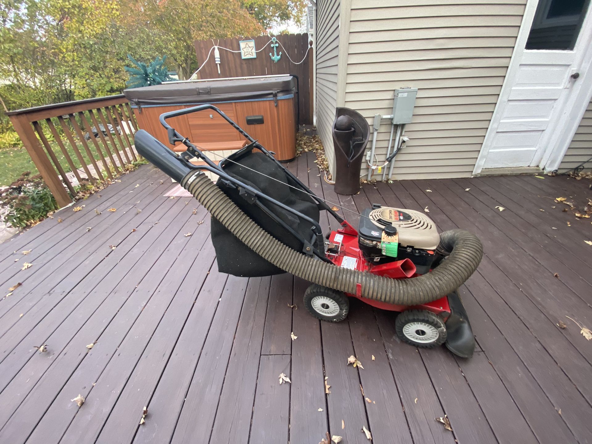 Craftsman Yard 4:1 Machine -Vacuum/Mulcher/Blower/Chipper