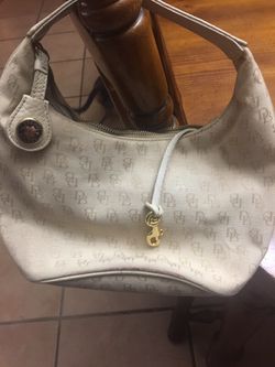Small Dooney and Bourke purse Thumbnail