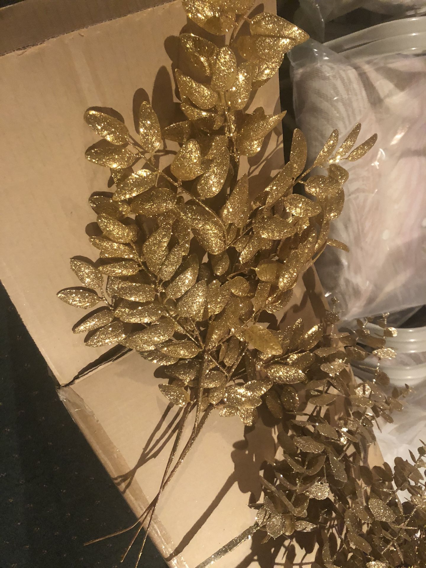 Crafting Supplies for Christmas Wreaths & Holiday Garlands