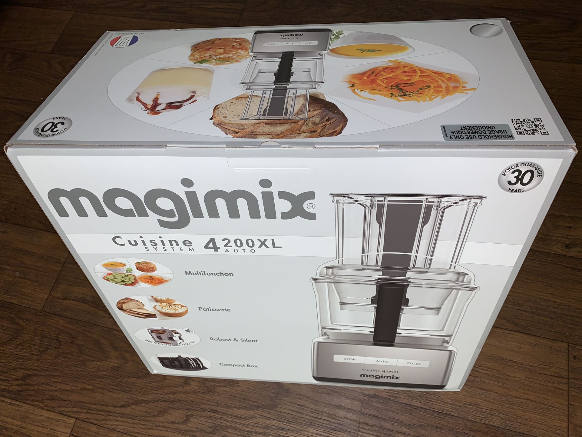 New Magimix French Food Processor Chrome CS4200XL 950 Watt Recipe Book - FIRM PRICE