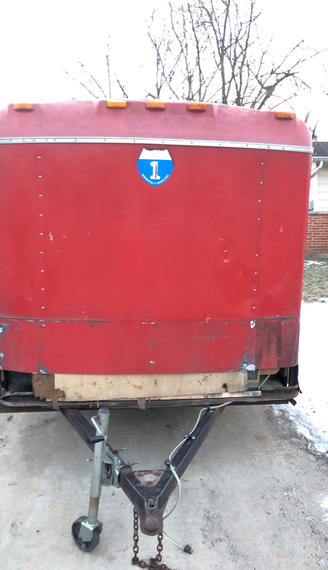 Enclosed utility trailer 6x12