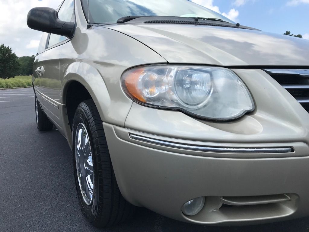 2006 CHRYSLER TOWN & COUNTRY