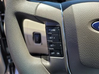 2011 Ford Taurus Thumbnail