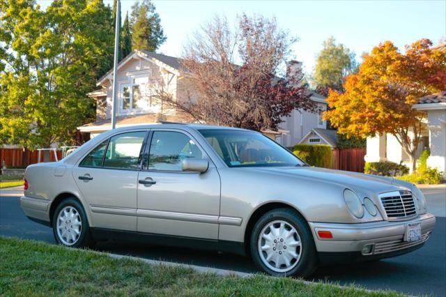 1999 Mercedes-Benz E-Class