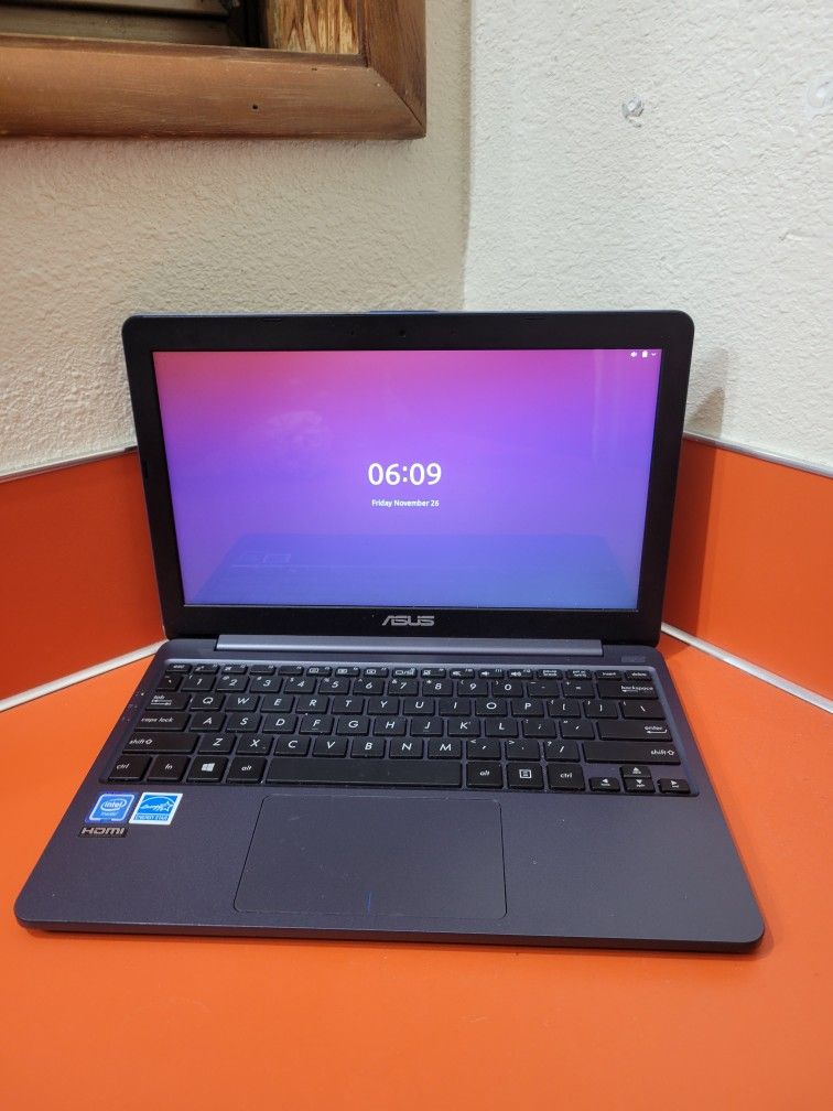 Asus Laptop Great For Work Or School $227 OBO BLACK FRIDAY DEAL
