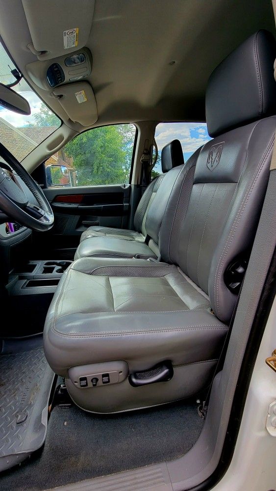 2007 Dodge Ram 2500 Mega Cab