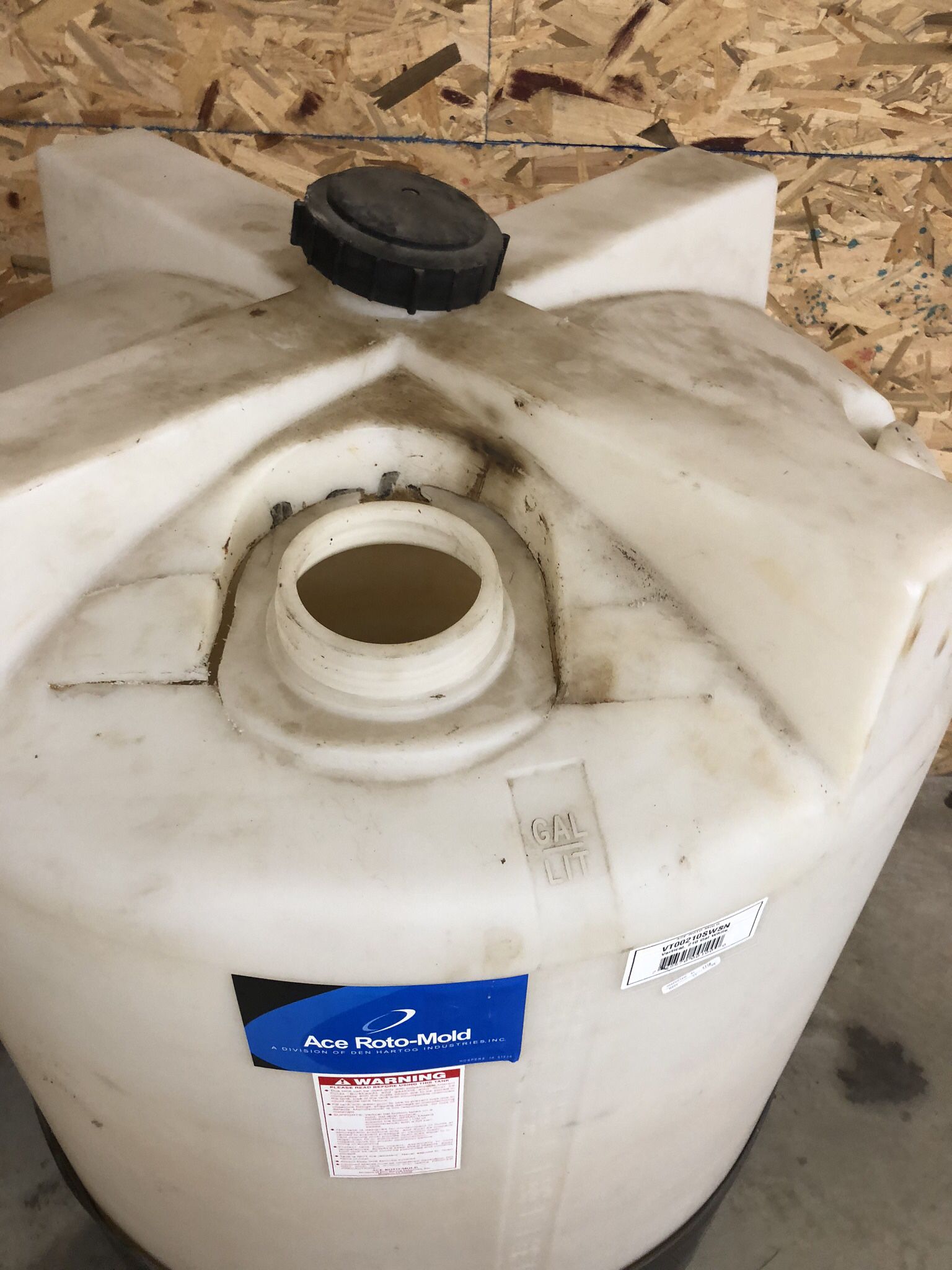 Ace Root Mold 210 Gallon Round Tank with stand 