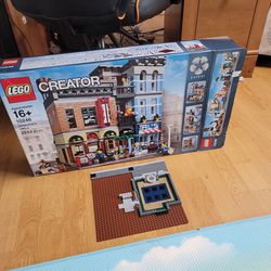 Lego 10246 Creator (Partially Assembled. Nothing Missing) Thumbnail