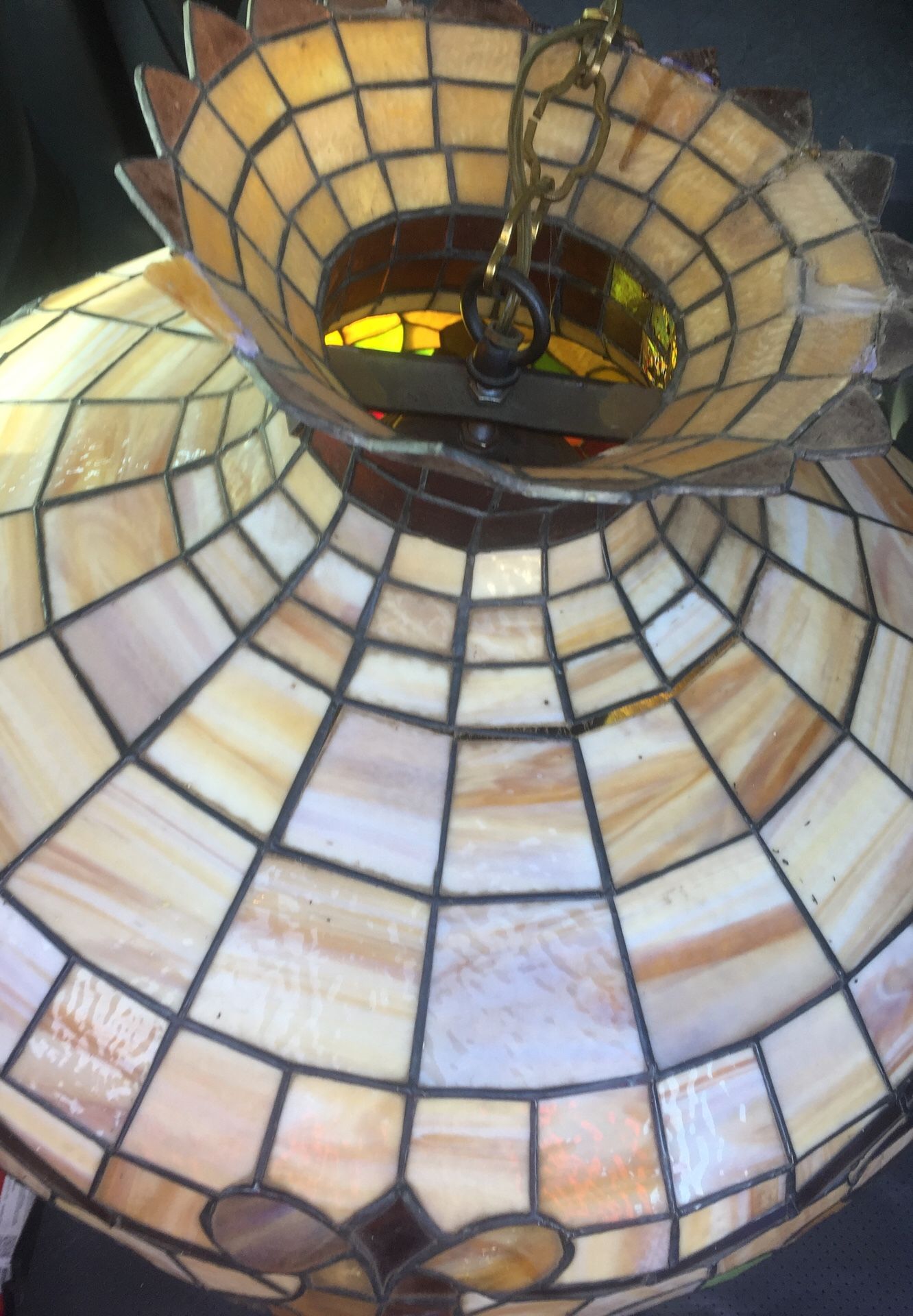 Large Tiffany style overhead hanging. Lamp