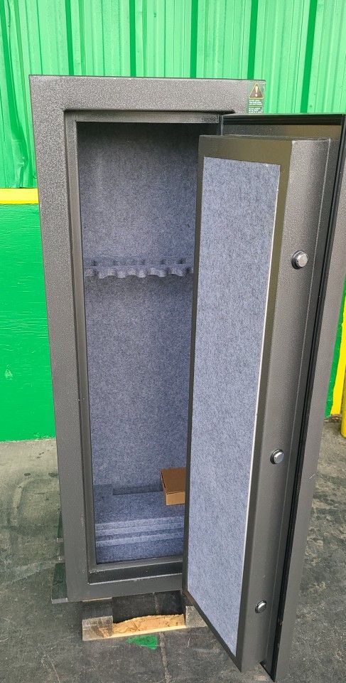 New 12 Gun Safe