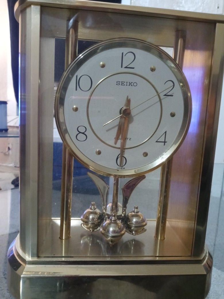 Seiko Quartz Anniversary Antique Clock