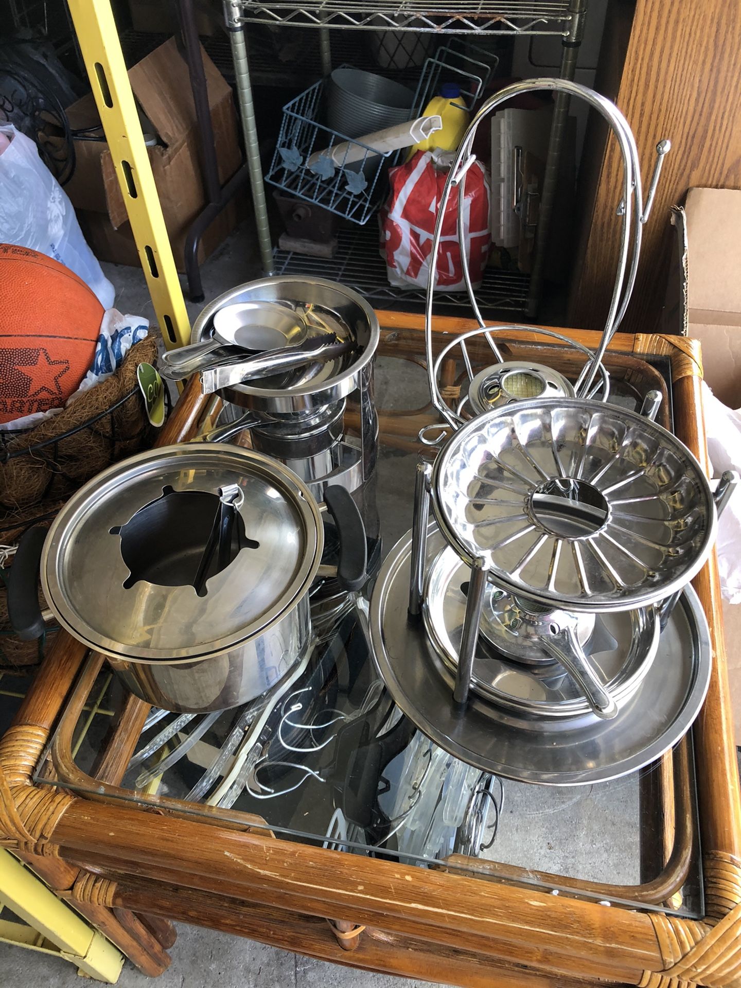 3 Food Warmers Eith Pot .