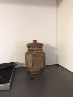 Small wooden storage canister w/lid (home/office desk decoration) Thumbnail