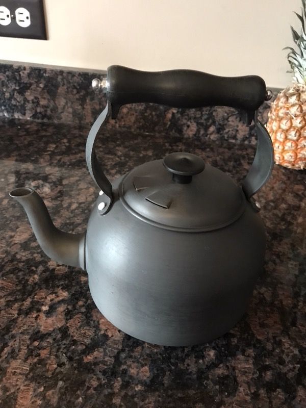 Wonderful condition vintage calphalon tea kettle for Sale in Lockport, IL OfferUp