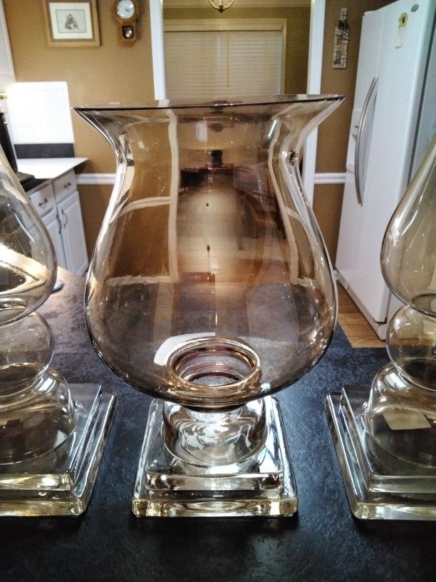 A Beautiful Candle Set Nice Quality They Have A Light Gold Color . See Size .