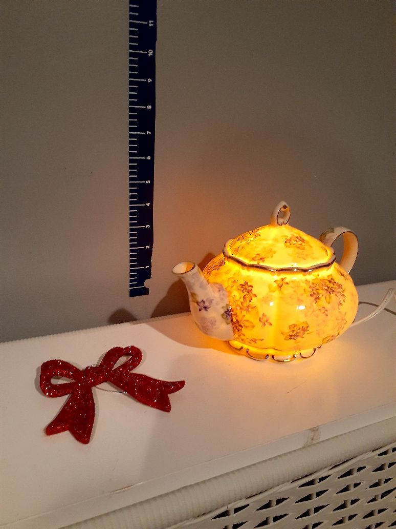 Light up teapot