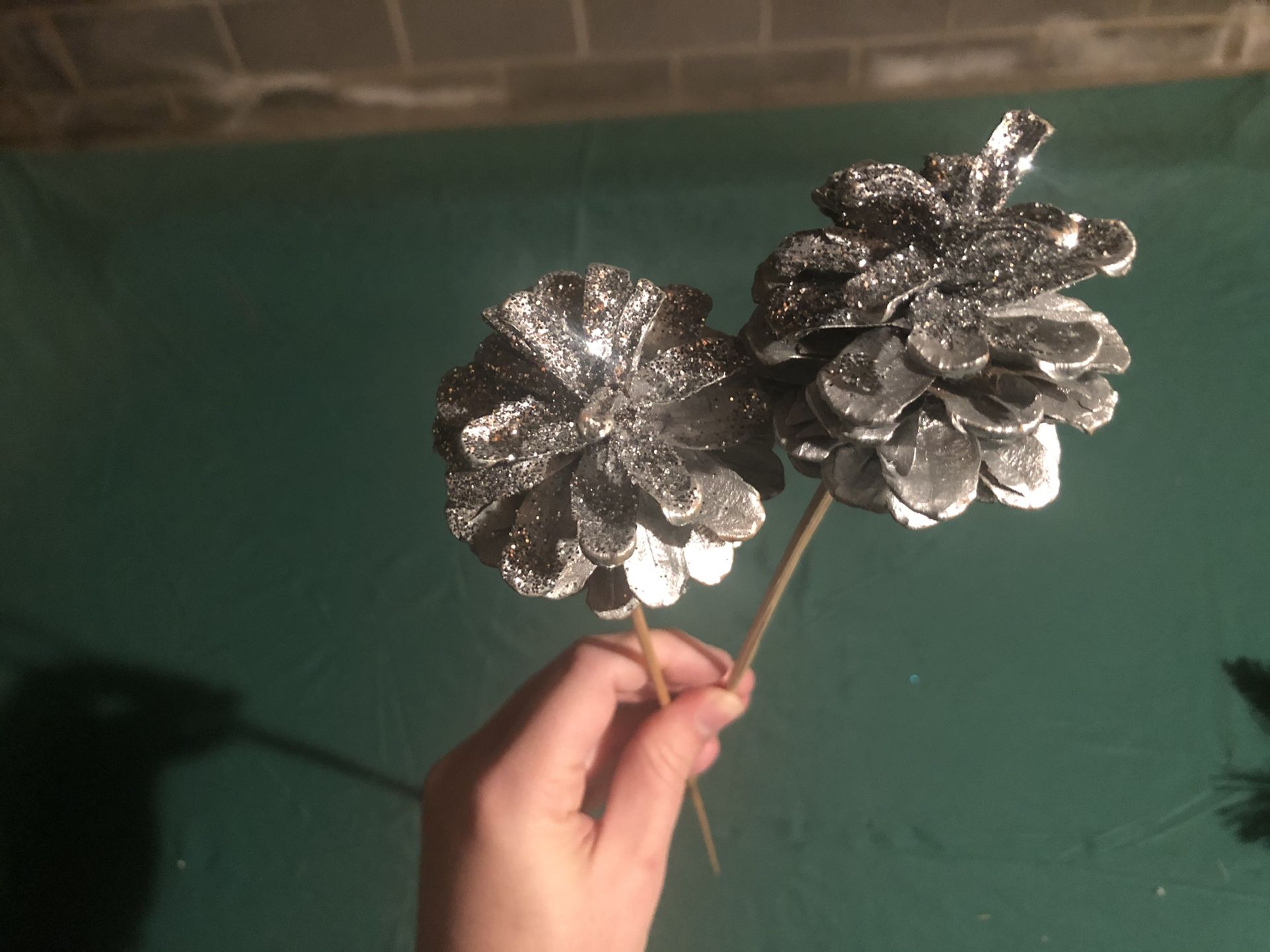 Crafting Supplies for Christmas Wreaths & Holiday Garlands