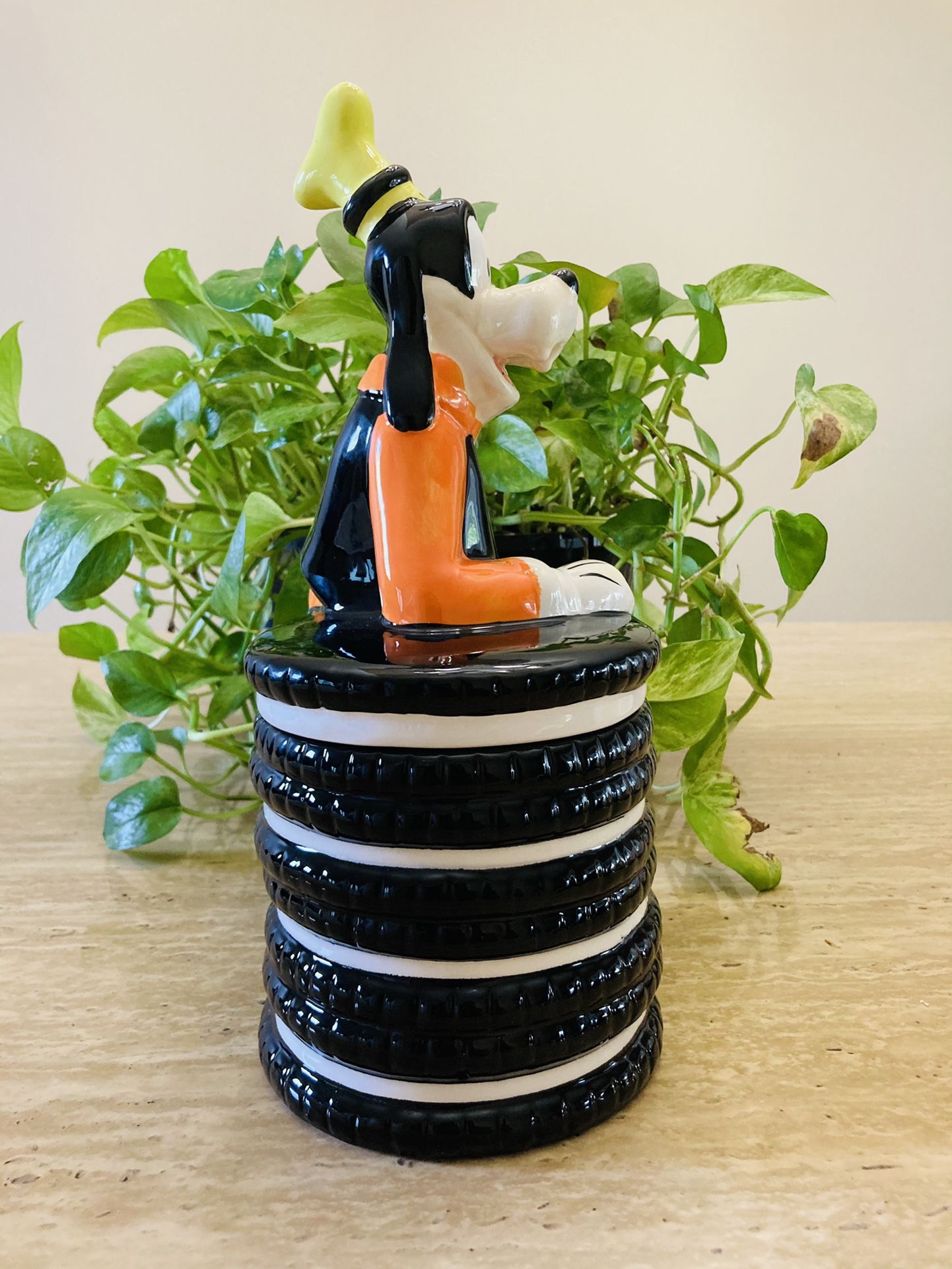 Disney Goofy Ceramic Cookie Jar Oreos Theme 12" - NWT