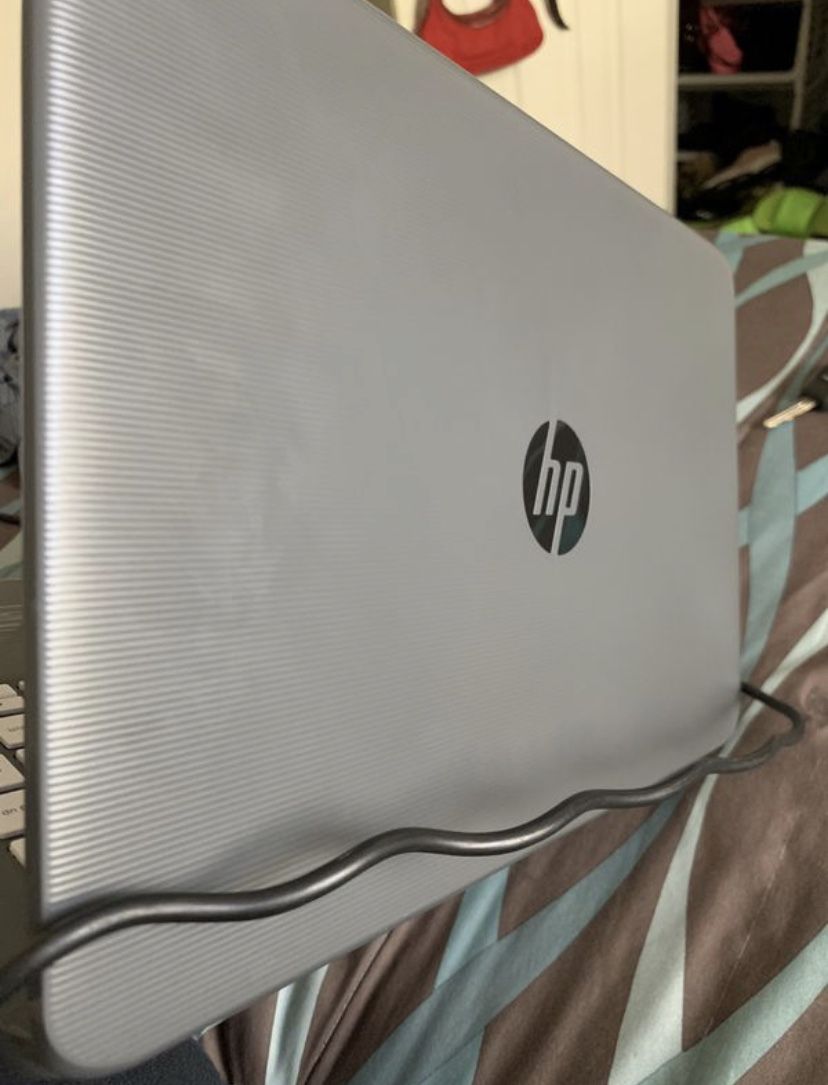 Refurbished HP Stream 14 in. Laptop w/ charger