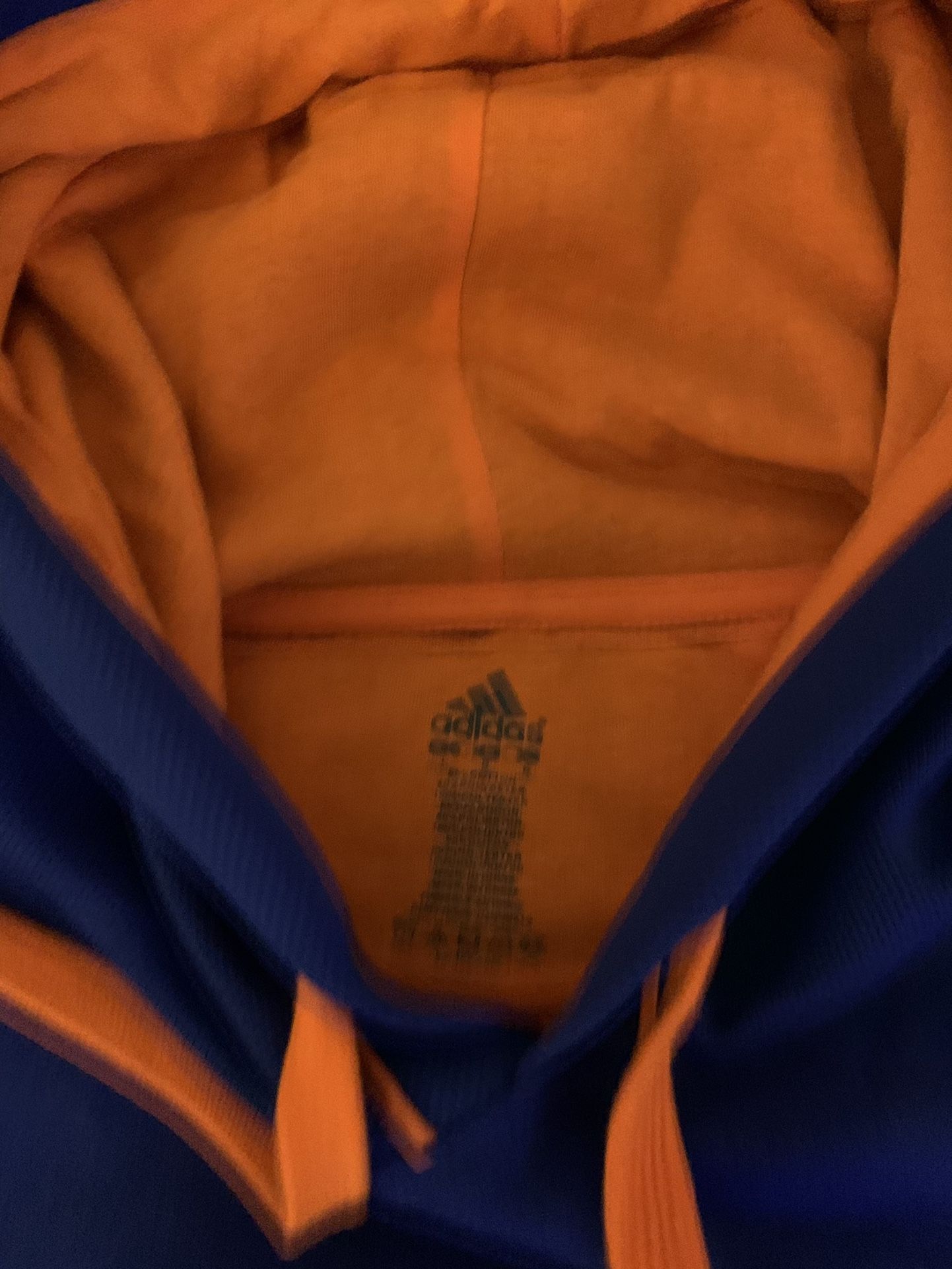 NY KNICKS HOODIE (Large)
