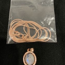 Moonstone pendant & chain Thumbnail