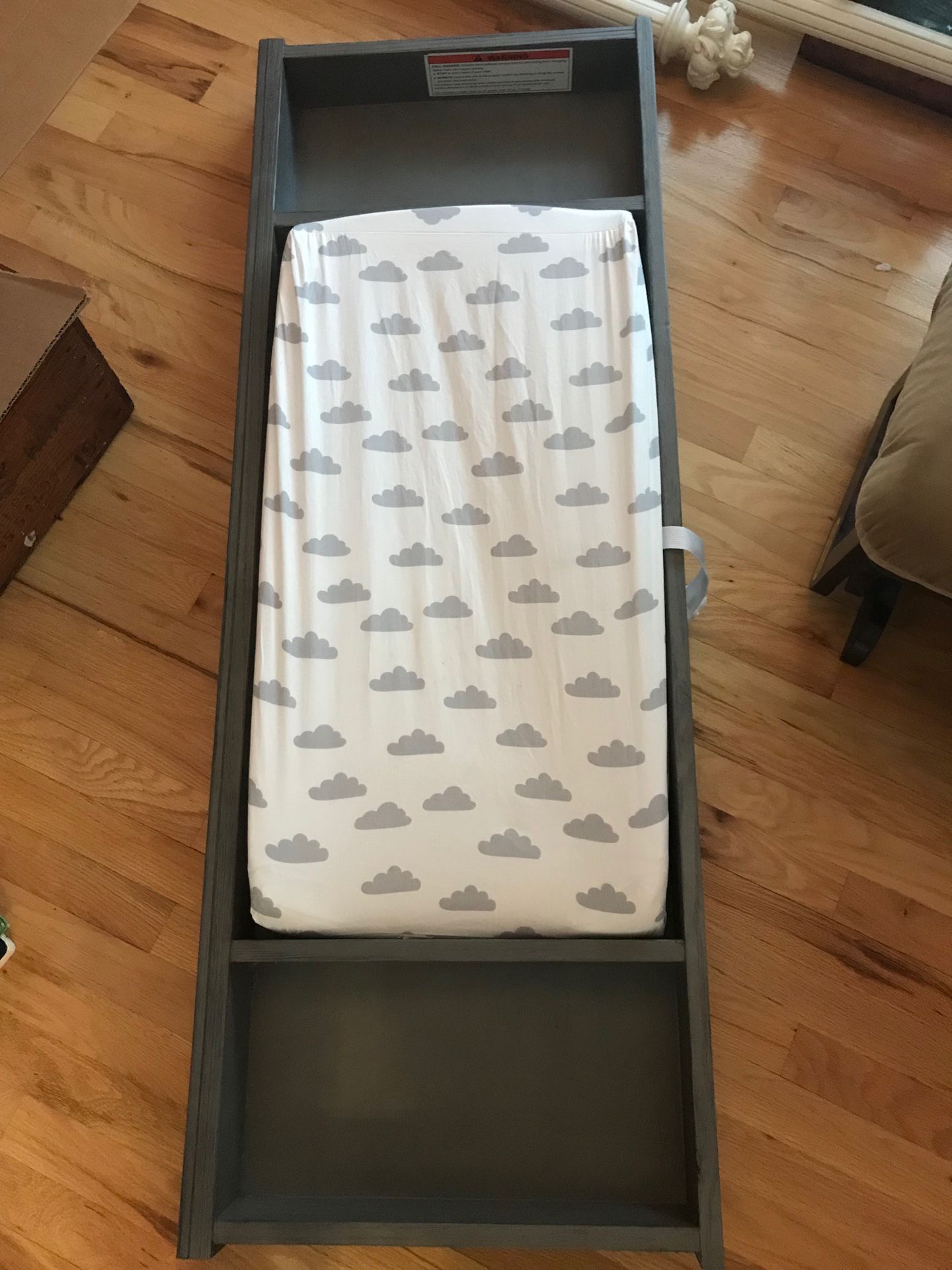 Oxford Baby Richmond Changing Topper w/ Changing Pad - LIKE NEW