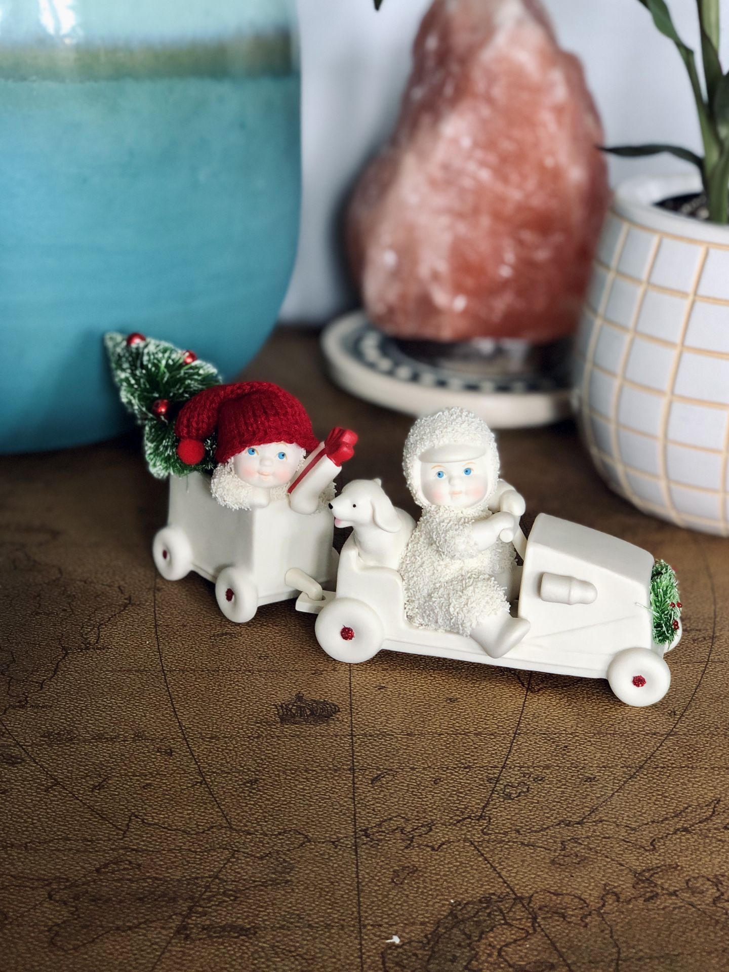 Snowbabies “Christmas Coupe” Figurine.