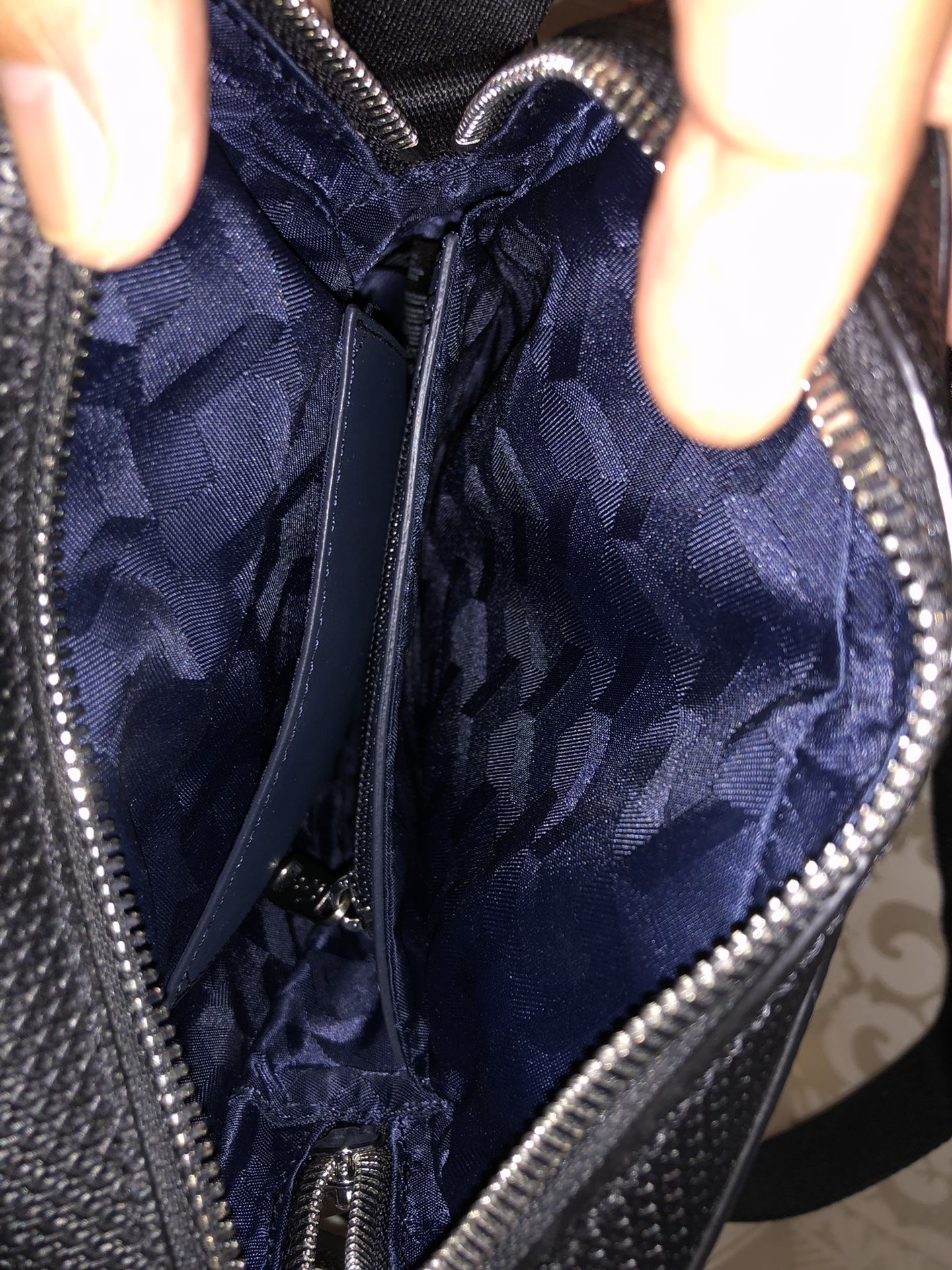 Lacoste Crossbody Bag: After The Perfect Accessory To Store Essentials