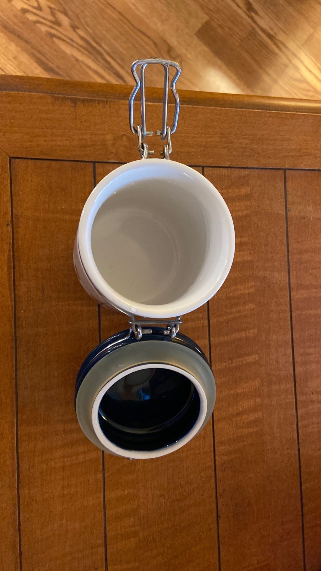 Ceramic sealed canister- kitchen