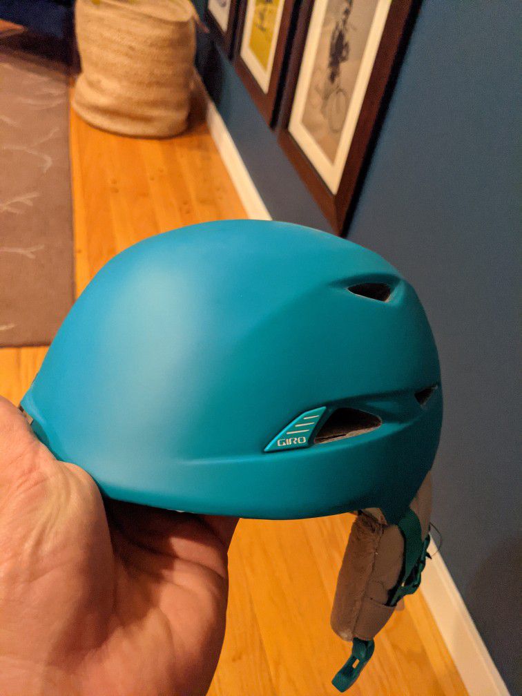 Giro Lure Helmet, Turquoise, Medium.