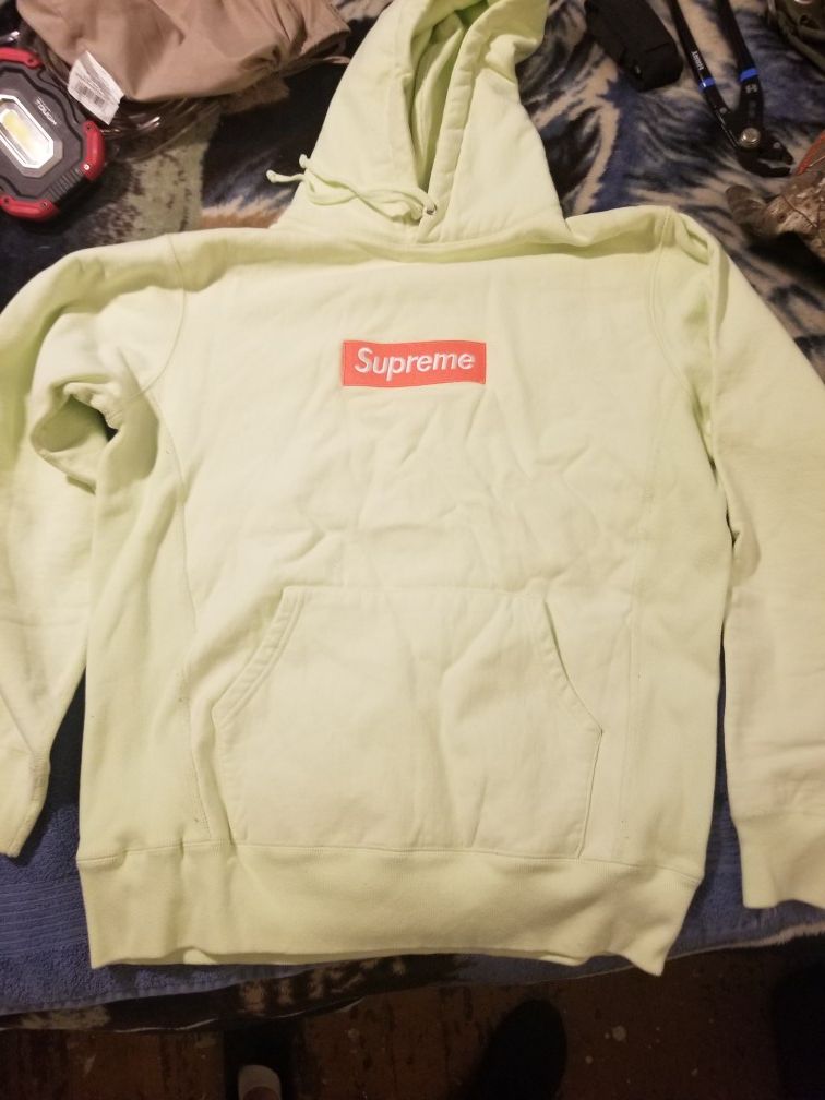 Supreme hoodie