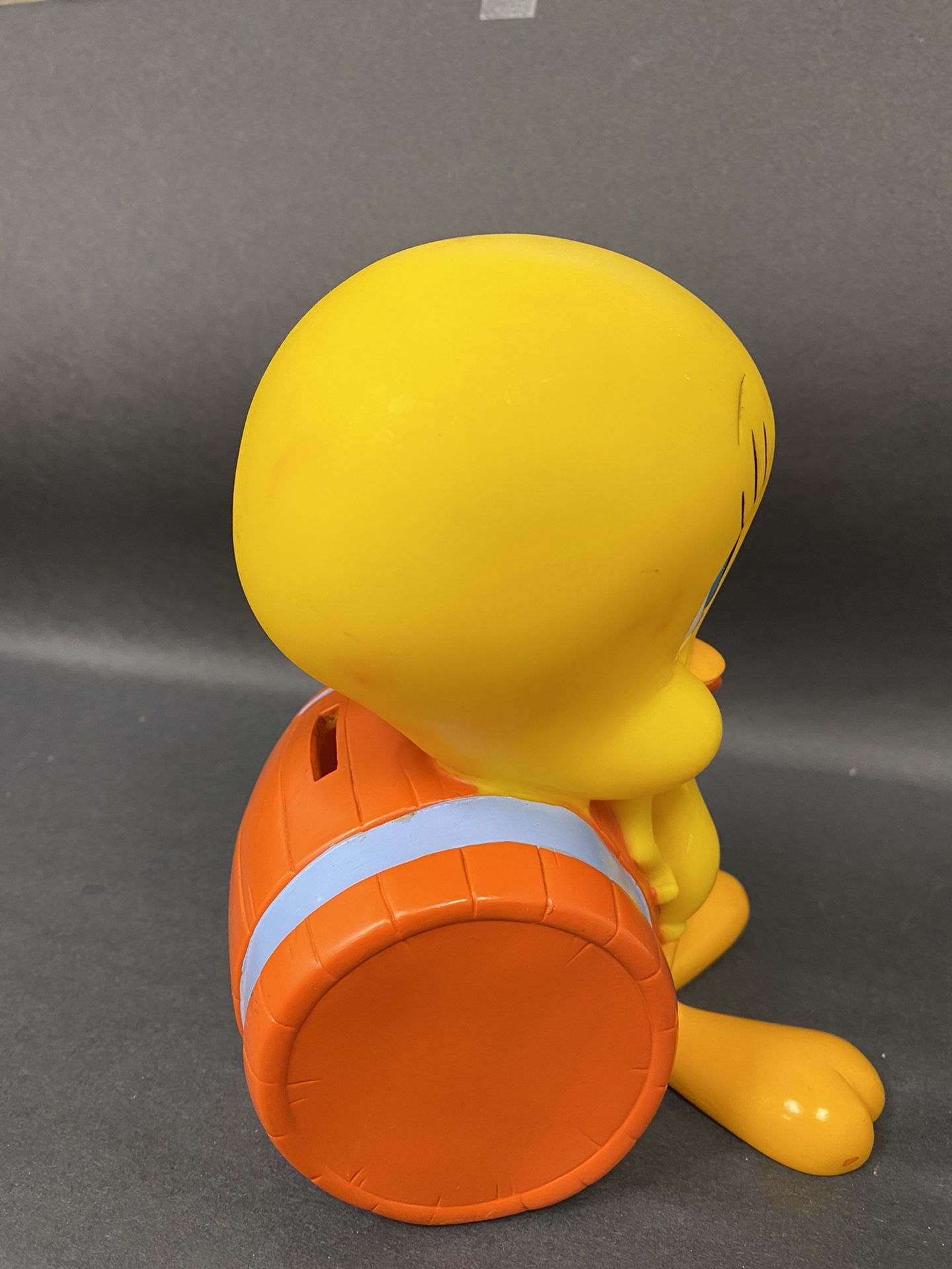 Vintage 1997 Warner Brothers WB Tweety Bird PVC Bank