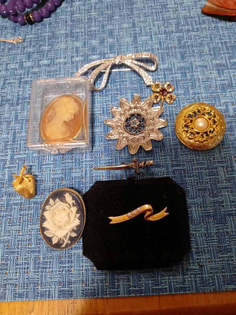 Brooch And Pin Lot From Antique sales