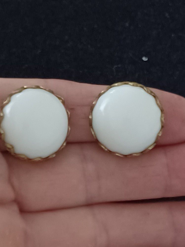 Vtg.Gold Plated White Marble Clip On Earrings