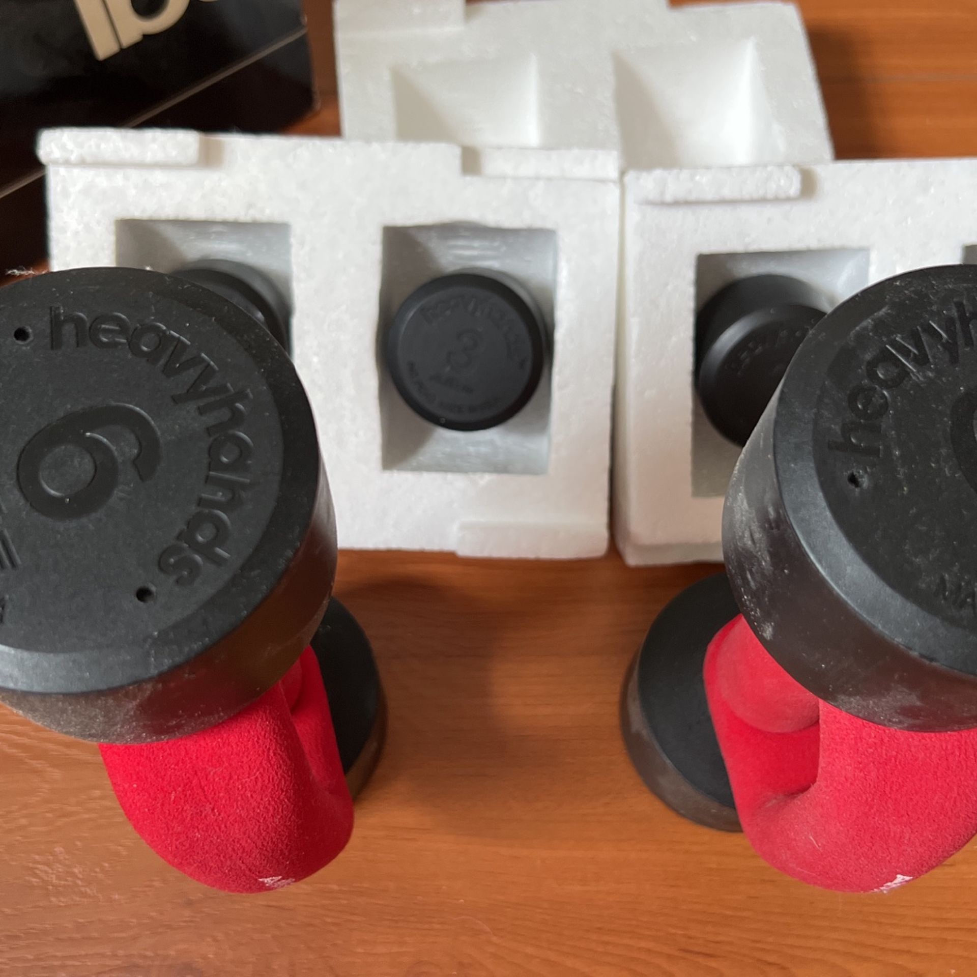 Hand Weights Set Of 3 & 6 Lbs $10.