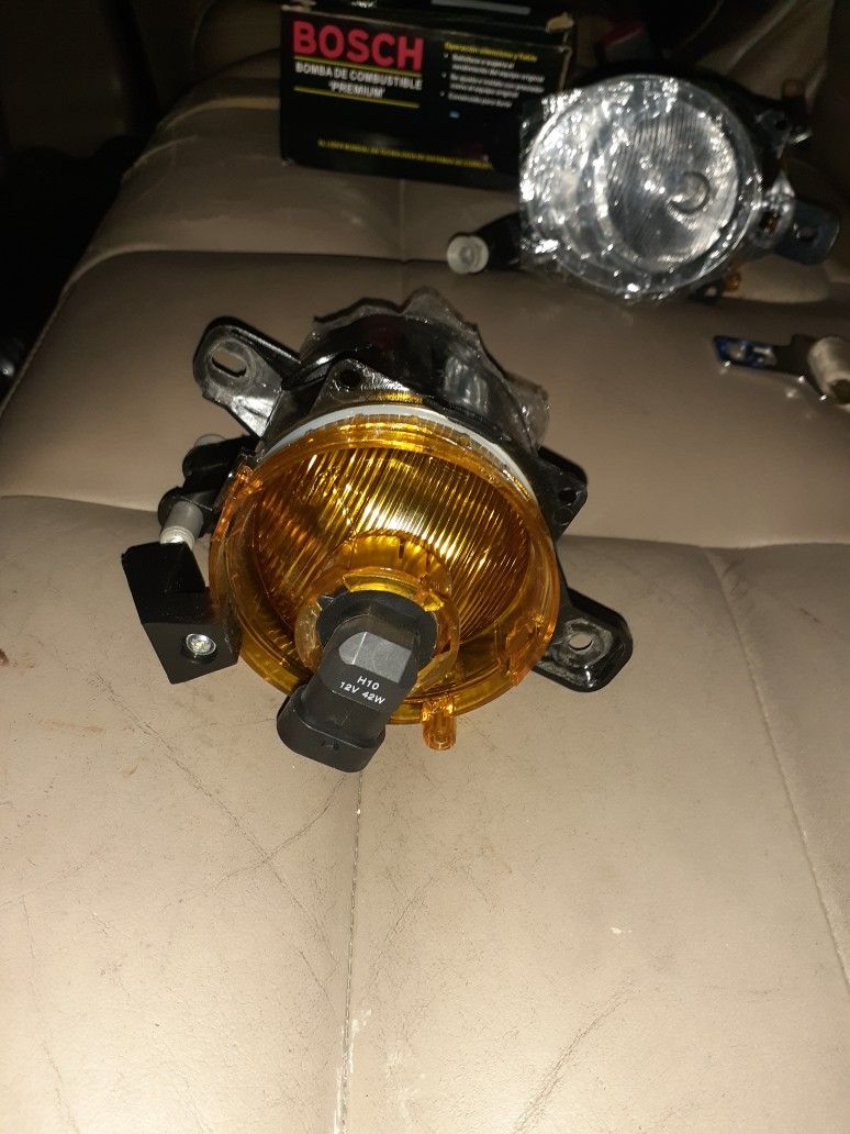 Bomba De Gasolina y Focos
