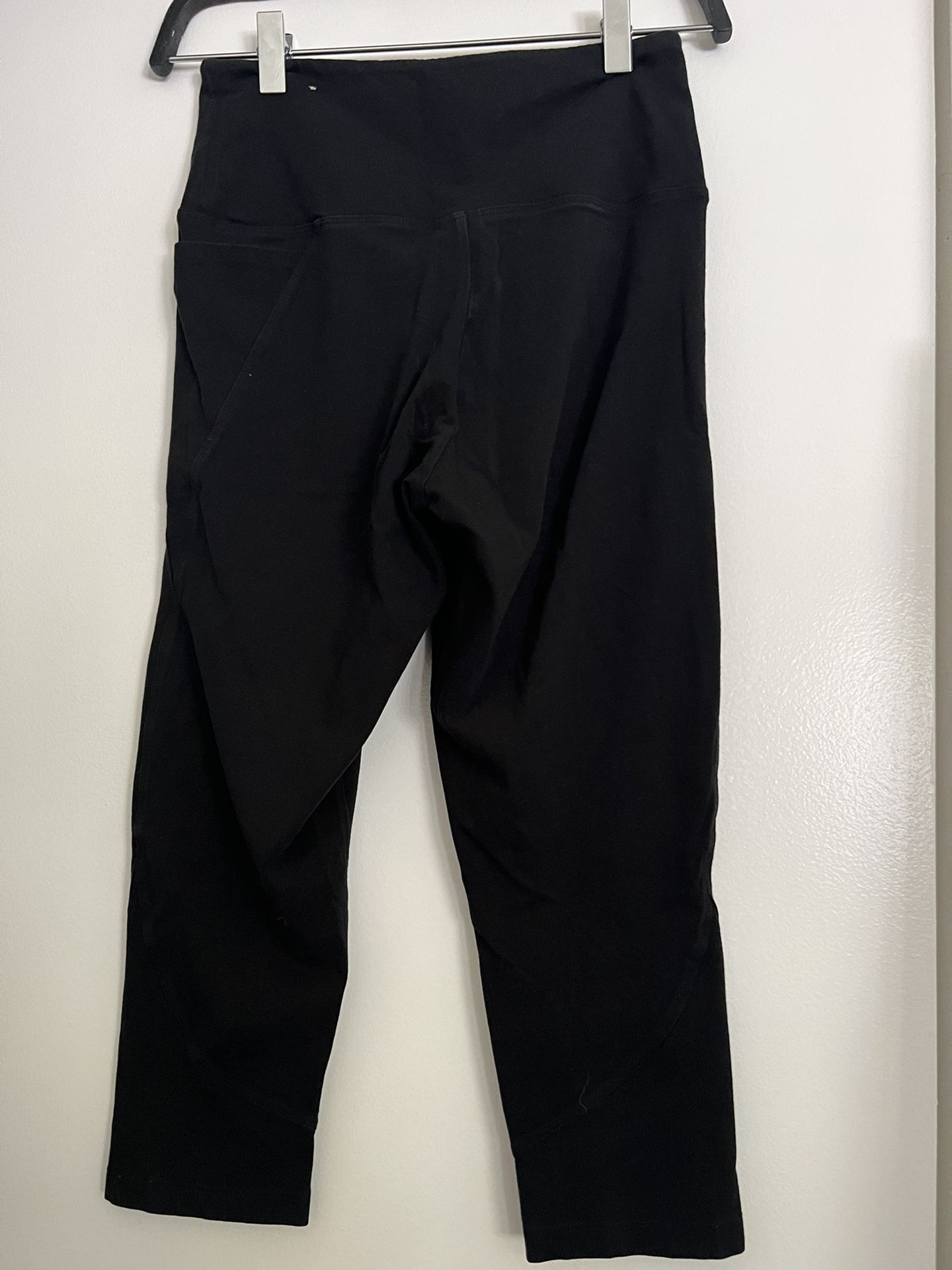 Victoria Secret Pink Black Capri Yoga Pants Size S