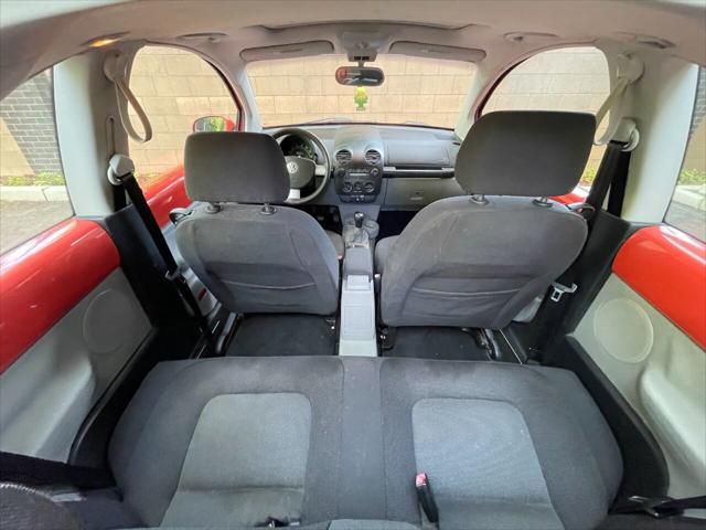 2004 Volkswagen New Beetle Coupe