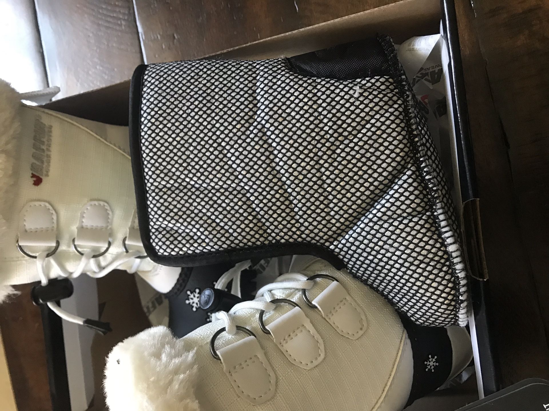 Toddler Size 5 Baffin Emma Snow Boots - Brand New in Box