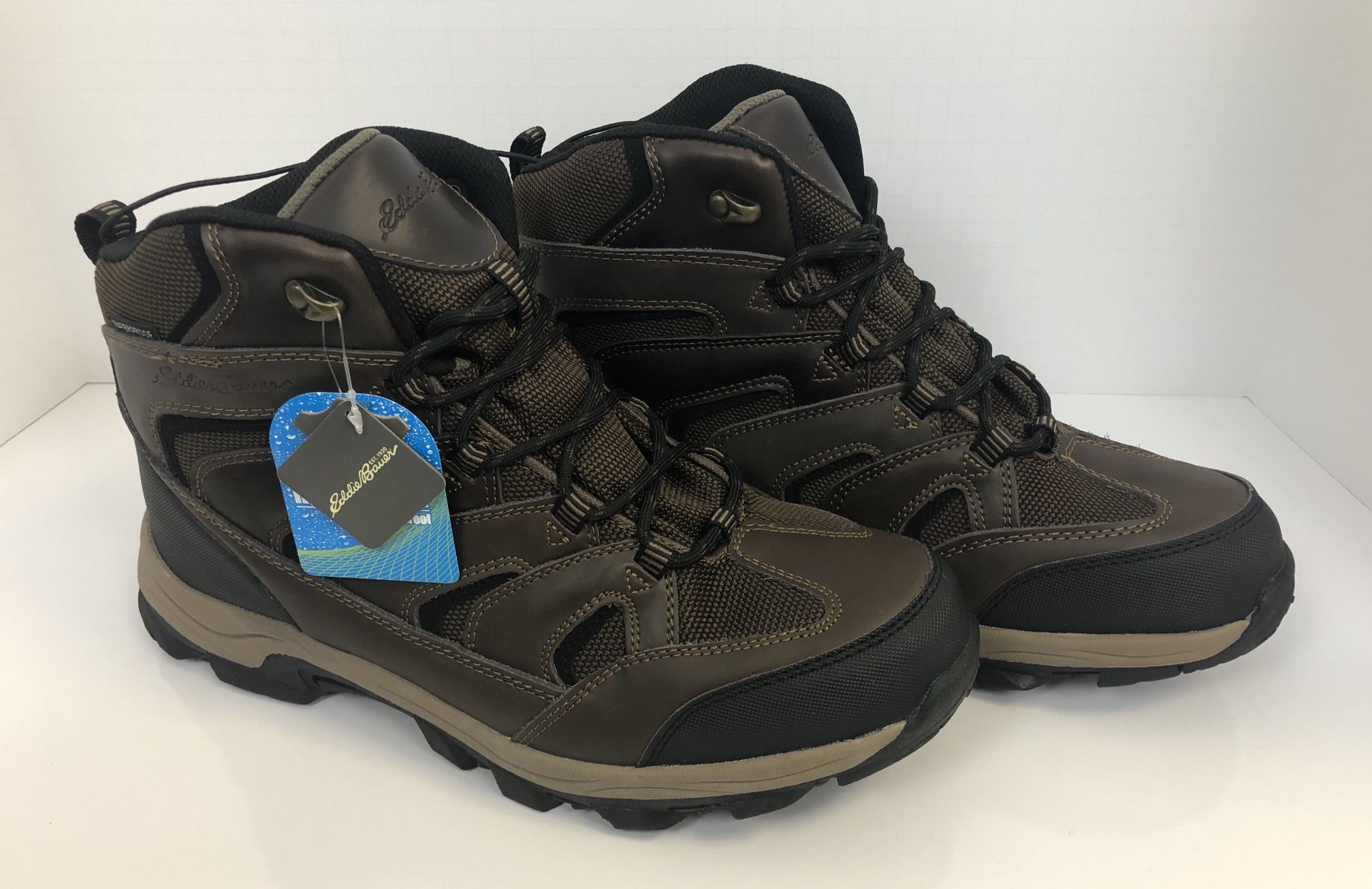 New in Box Eddie Bauer Men’s Fairmont Brown Hiking Boots Waterproof Size 12