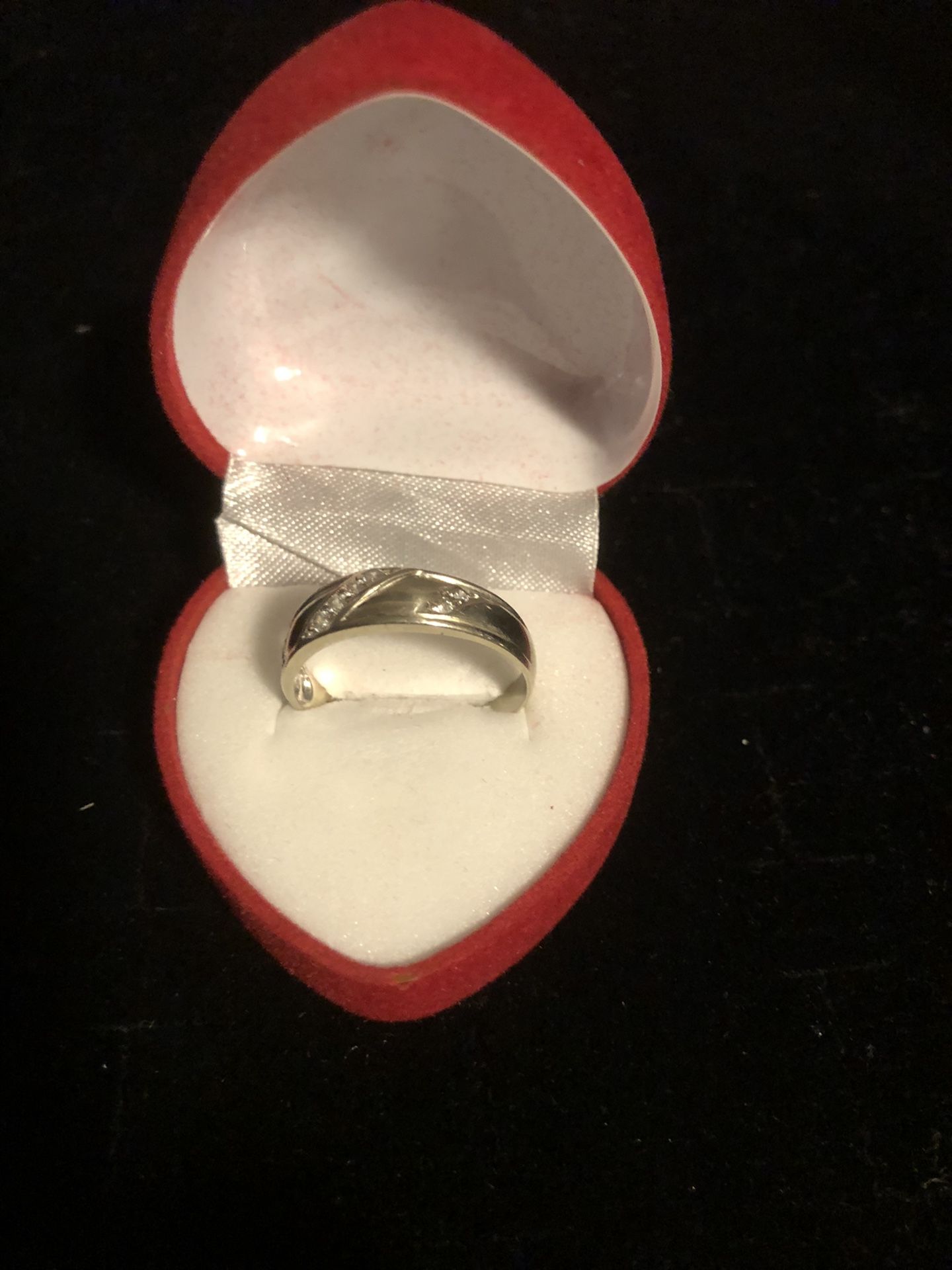 Diamond 10k Gold Wedding Ring