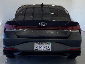 2021 Hyundai Elantra Thumbnail