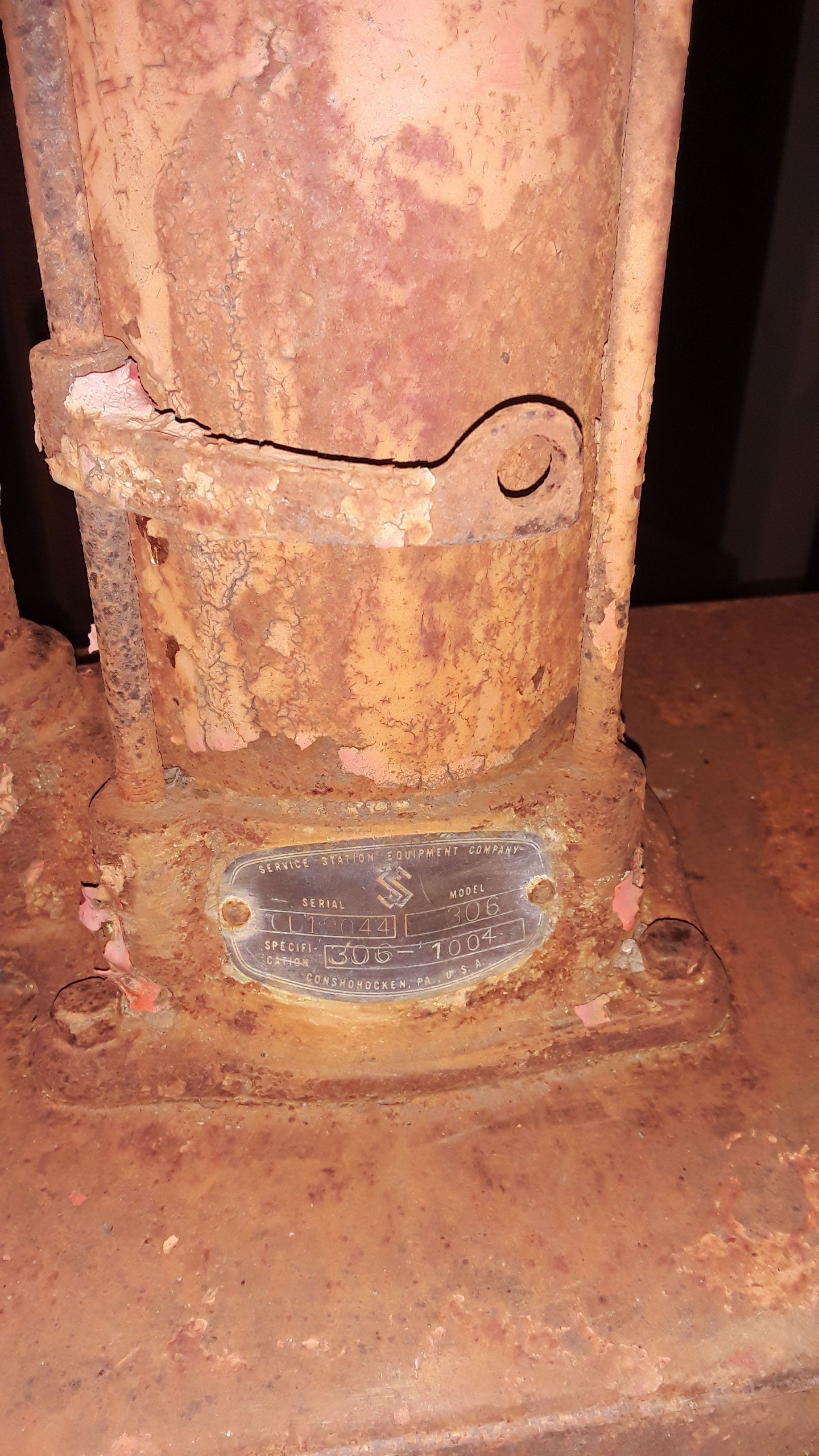 Vintage Motor Oil Lubester Pump Dispenser Hand Crank. MADE BY "service