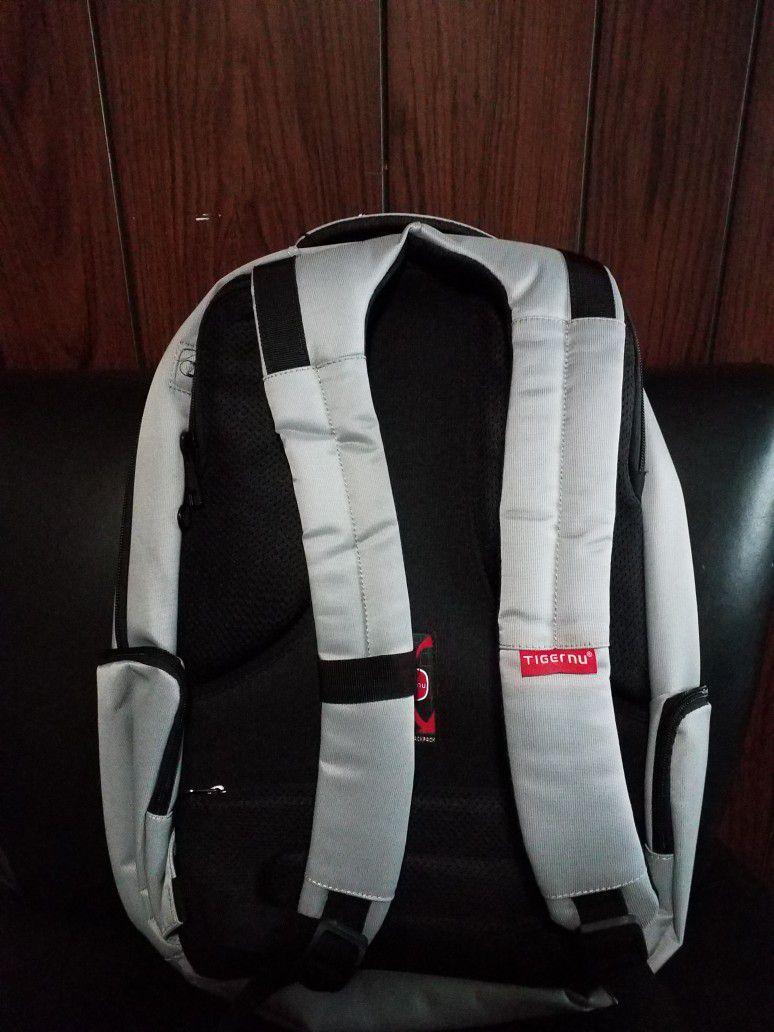 TigerNu AntiTheft Waterproof Backpack